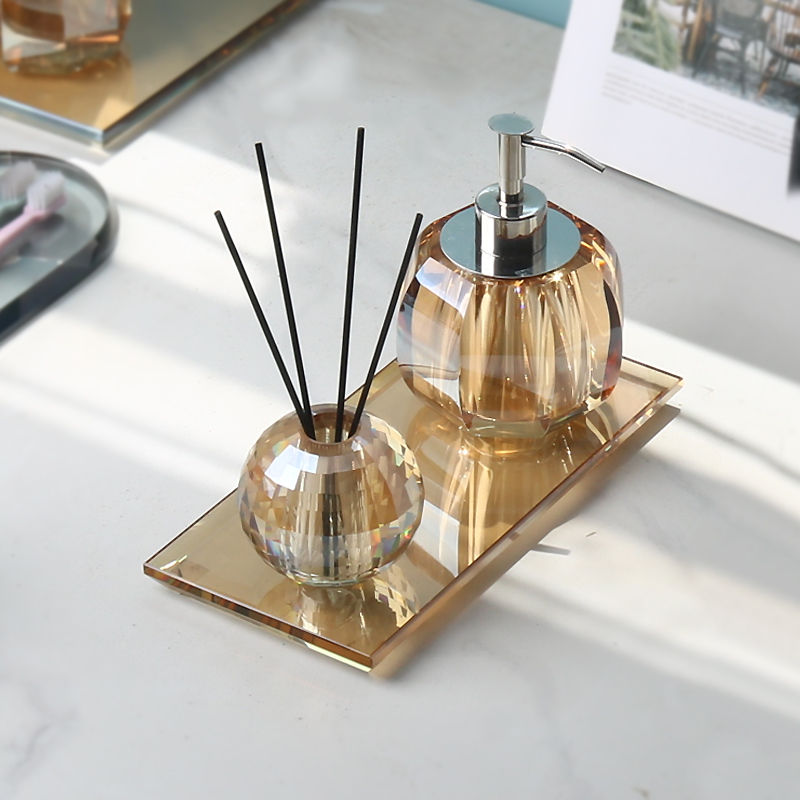 Amber Crystal Glass Lotion Bot - Zara Home Bathroom recension och pris